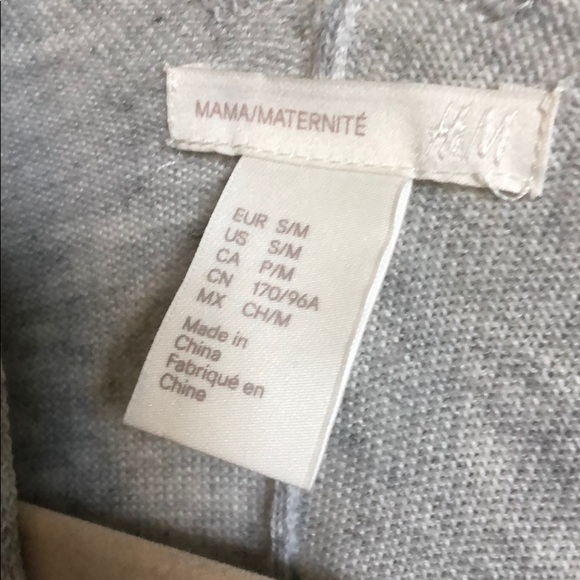 H&M’s maternity nursing poncho - Picture 2 of 3